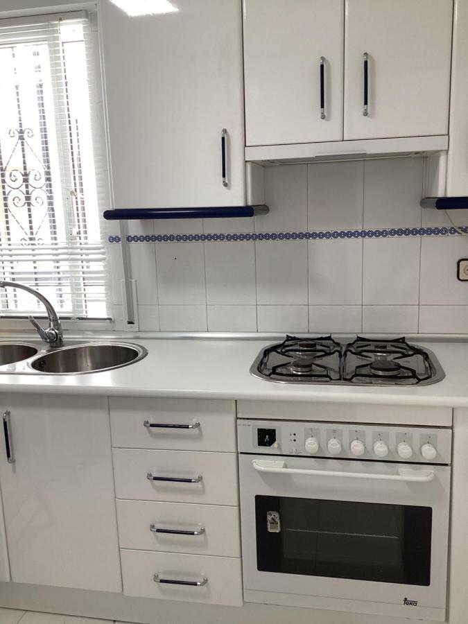 Fuengirola Puerto 2 Room & Parking Exterior photo